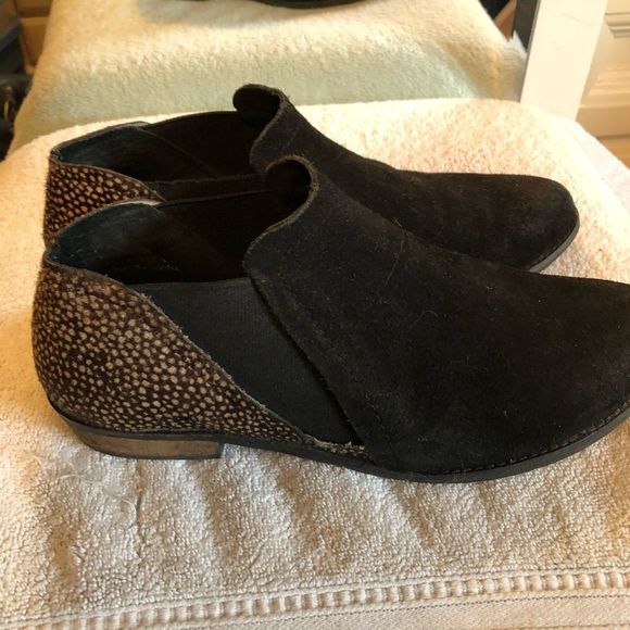 Shoes slip on size 7 - Picture 4 of 9